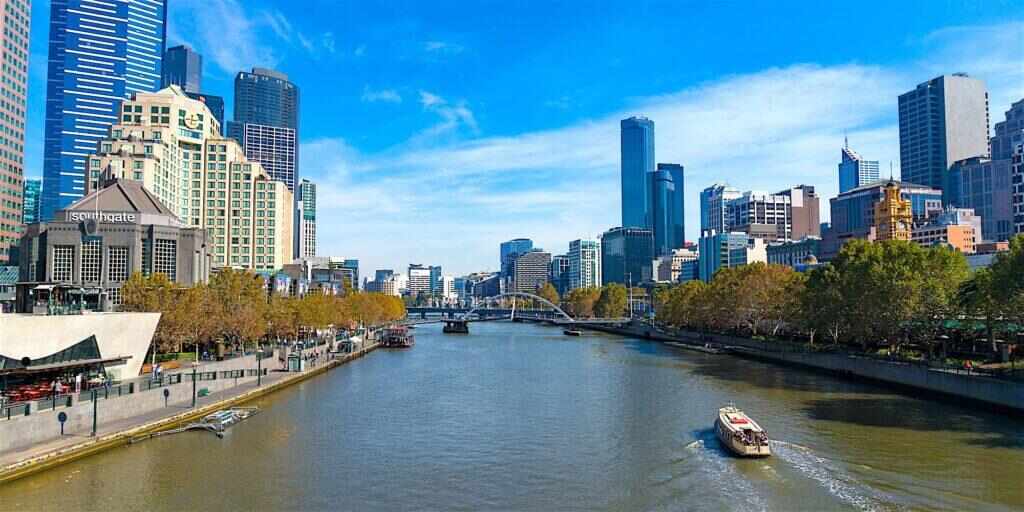 Melbourne Morning City Coach Tour and River Cruise