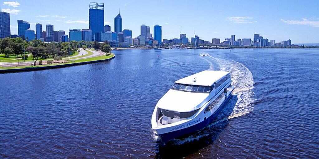 Perth Hop On Hop Off Bus and Swan River Lunch Cruise Combo